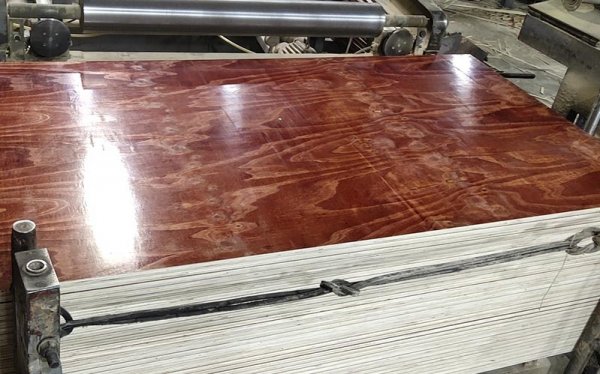 建筑木模板厂家生产8层板